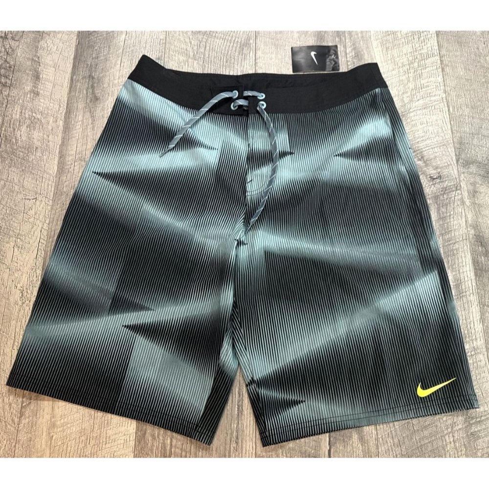 NEW Nike Board Shorts Mens‎ 32 Swim Trunks Black Stretch Drawstring Zip Pocket
